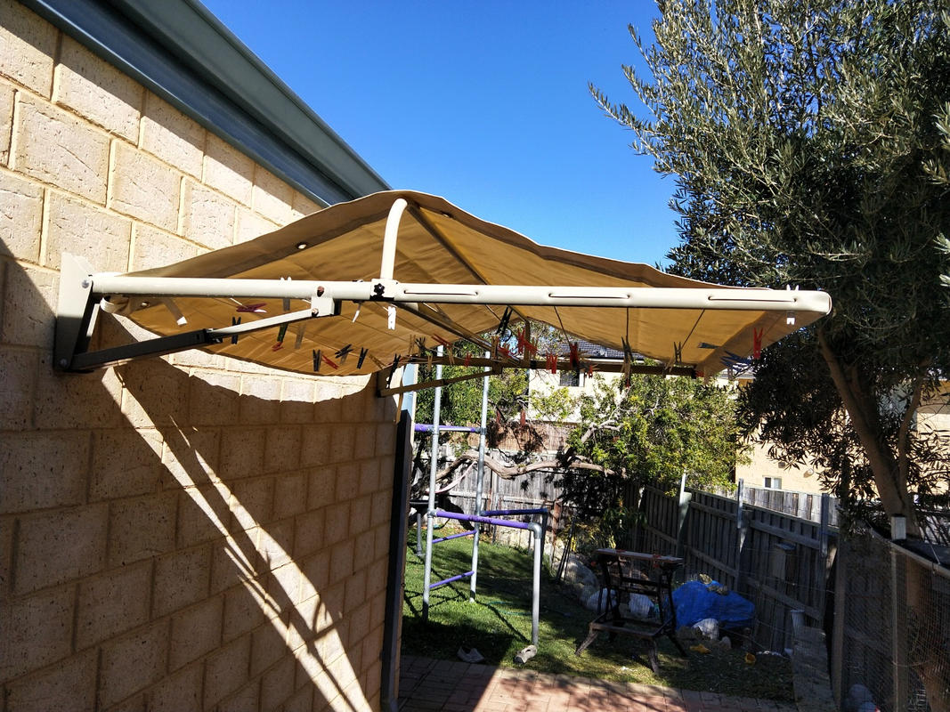 Fold Down Clothesline Cover 2.1m to 2.4m CCFD2200 Lifestyle