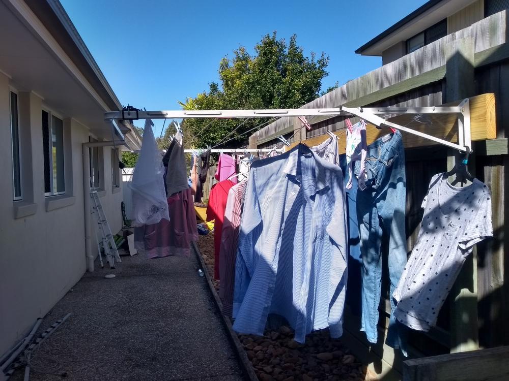 Austral Standard 28 Fold Down Clothesline Lifestyle Clotheslines