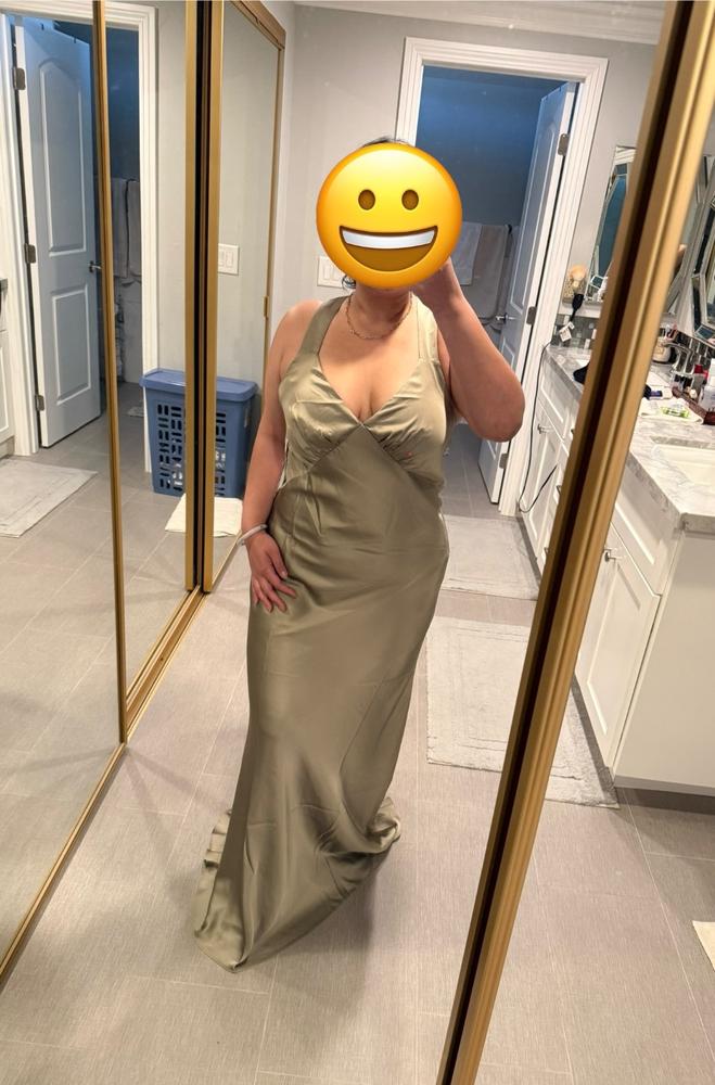 Veronica Matte Satin Dress - Moss Green - Customer Photo From Vivian Tran