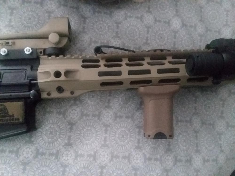 Tactical M-Lok Foregrip Vertical Angel Short Grip with Storage Black or Tan - Customer Photo From Juan F.
