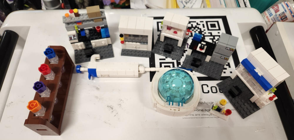 Custom LEGO® Lab Set - Lab Bench – ScienceGrit