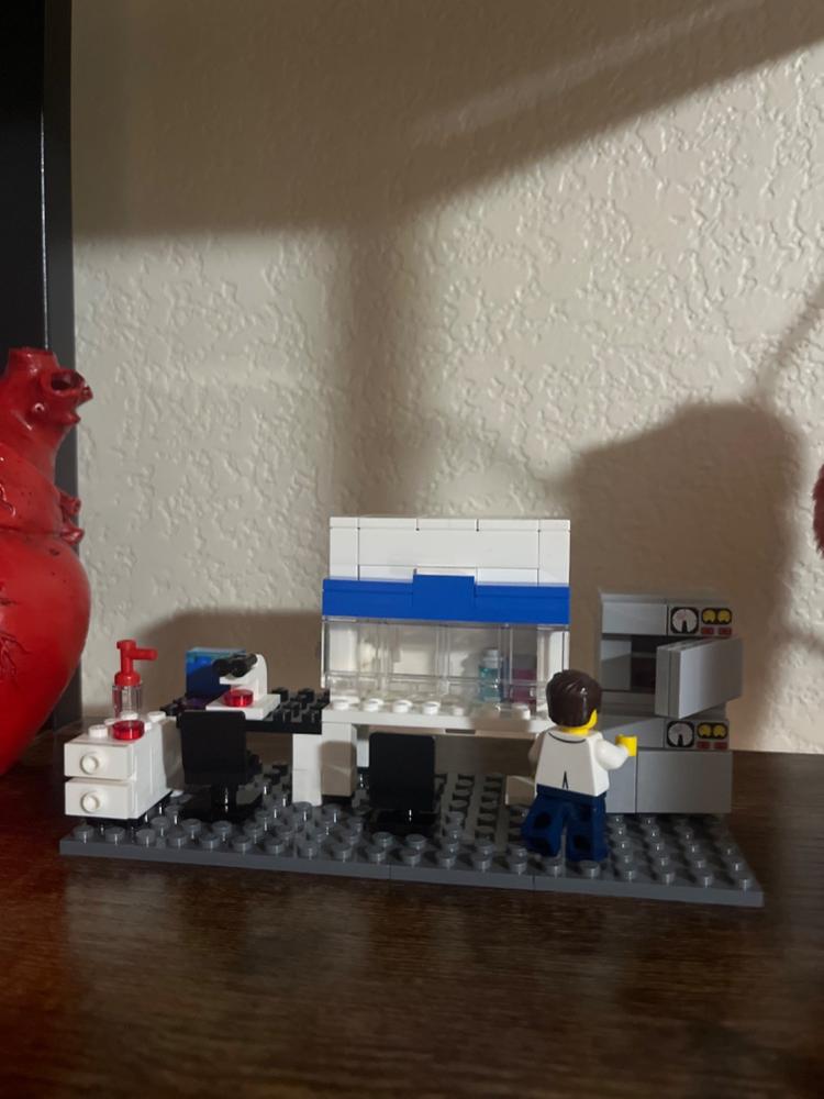 Custom LEGO® Lab Set - Cell Culture Incubator | (Minifigure not included) | Gift for Biologists, Medical Lab Technicians, and Biology Enthusiasts - Customer Photo From Anonymous