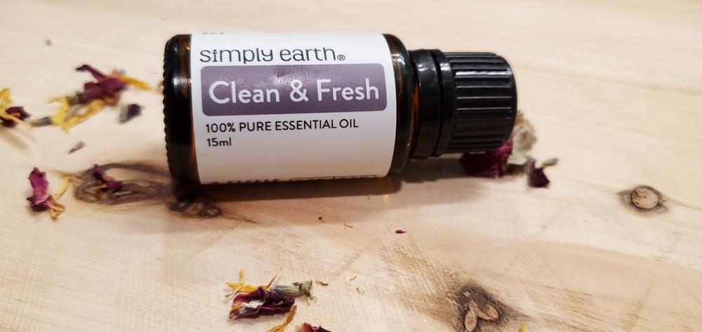 Simply Earth  Clear Skin Essential Oil Blend