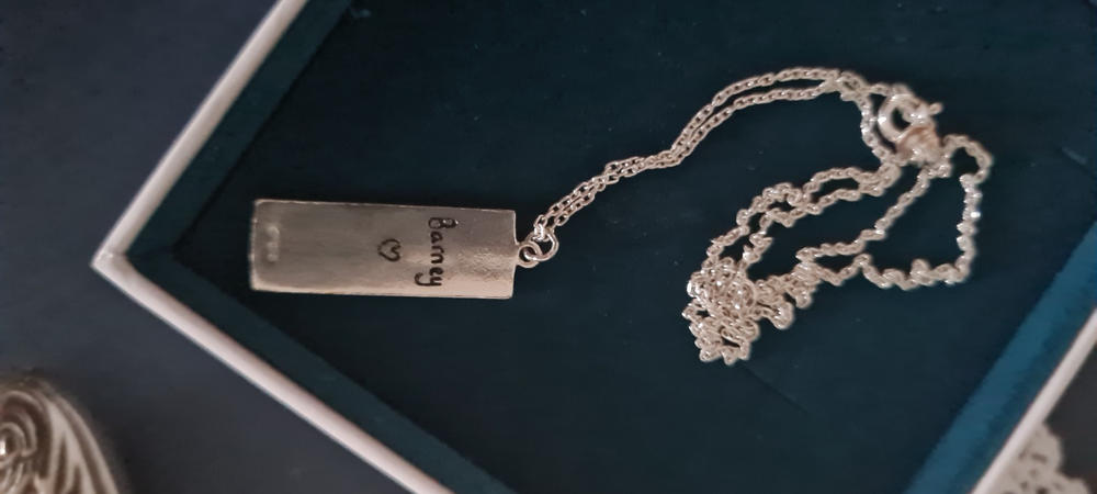 Beach Memory Couple & Dog Necklace - Customer Photo From rob wells