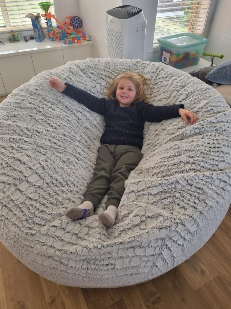 GRANDE KLOUD (XL) - Stone...Faux Fur - Customer Photo From Maison Samuel