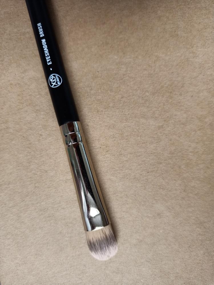 Eyeshadow Brush - Customer Photo From Rachel Smeith