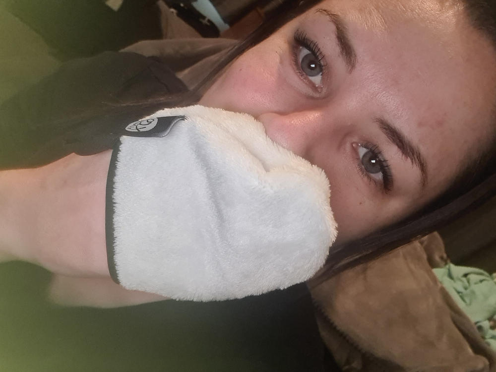 Rapid Makeup Take Off Mitt Set (5 piece Set) | Makeup Remover - Customer Photo From Casey-Rose Miller