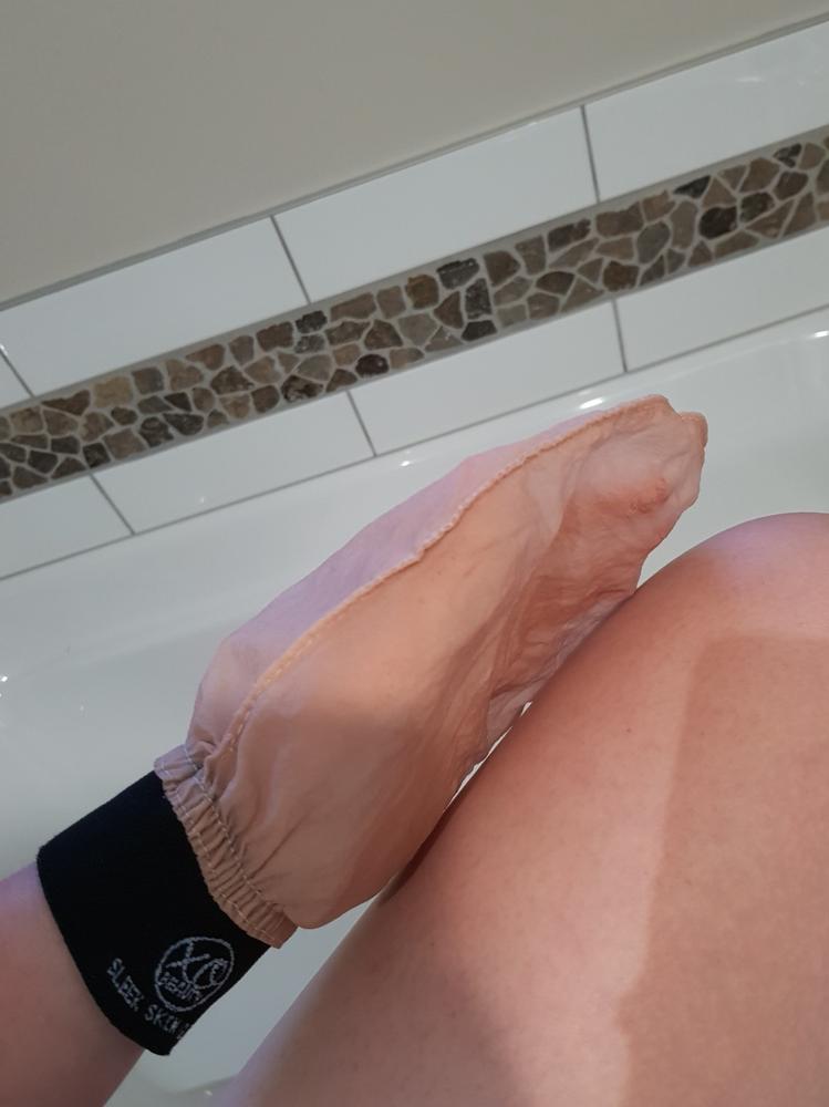 Sleek Skin Exfoliation Glove - Customer Photo From Natalie Thomson