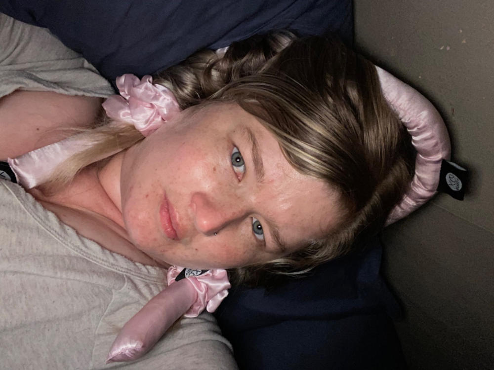 Heatless Hair Curl+ | Pink - Customer Photo From Giselle Erickson