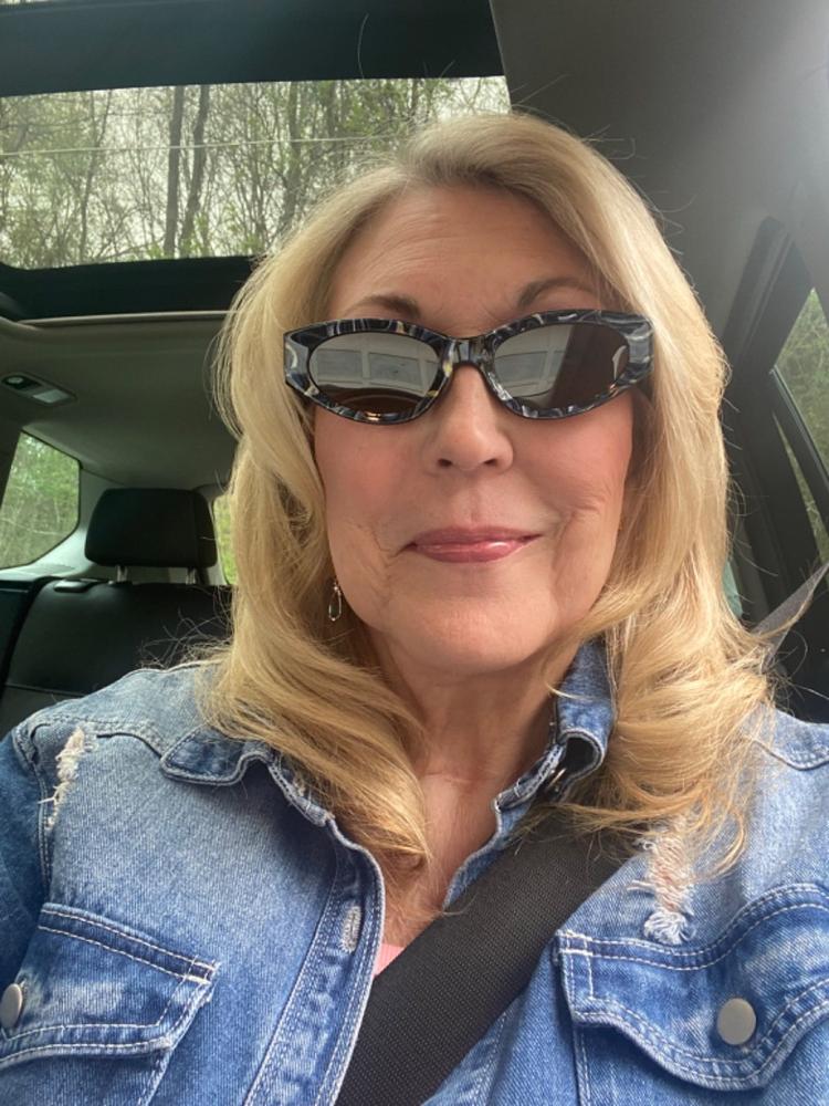 NWT Kat x Money Moves - Silver Cateye Sunglasses Topfoxx KAT X MONEY MOVES | Womens silver sunglasses – TopFoxx main image 4
