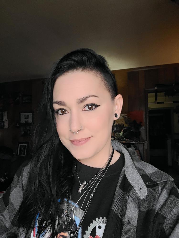 The Black Orb Enigmatic Kohl Eyeliner: Abyss - Customer Photo From Sara