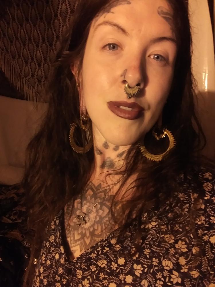Forbidden Lipstick: Ravenous - Customer Photo From C