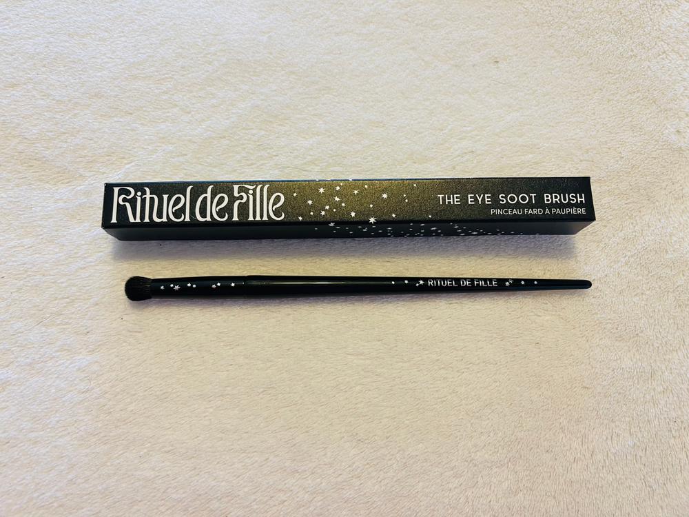 The Eye Soot Brush - Customer Photo From Brandie 