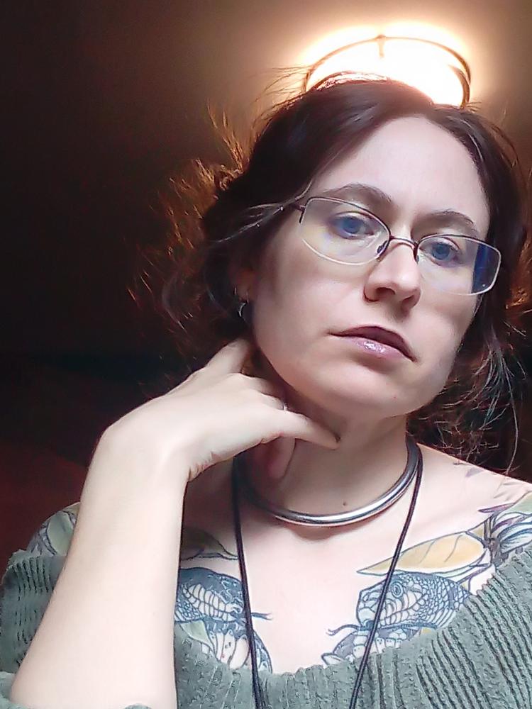 Thorn Bite Peptide Plump Crème Lip Oil: Black Thorn - Customer Photo From Elita B.