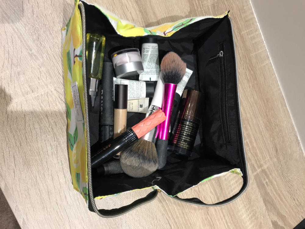 Lemons Open Flat Makeup Box Bag and Tray - Customer Photo From Sue Hallworth