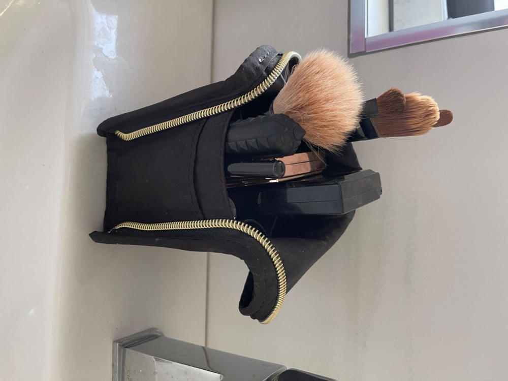 Classic Black Standing Brush Case and Pot - Customer Photo From Joanne Bishop