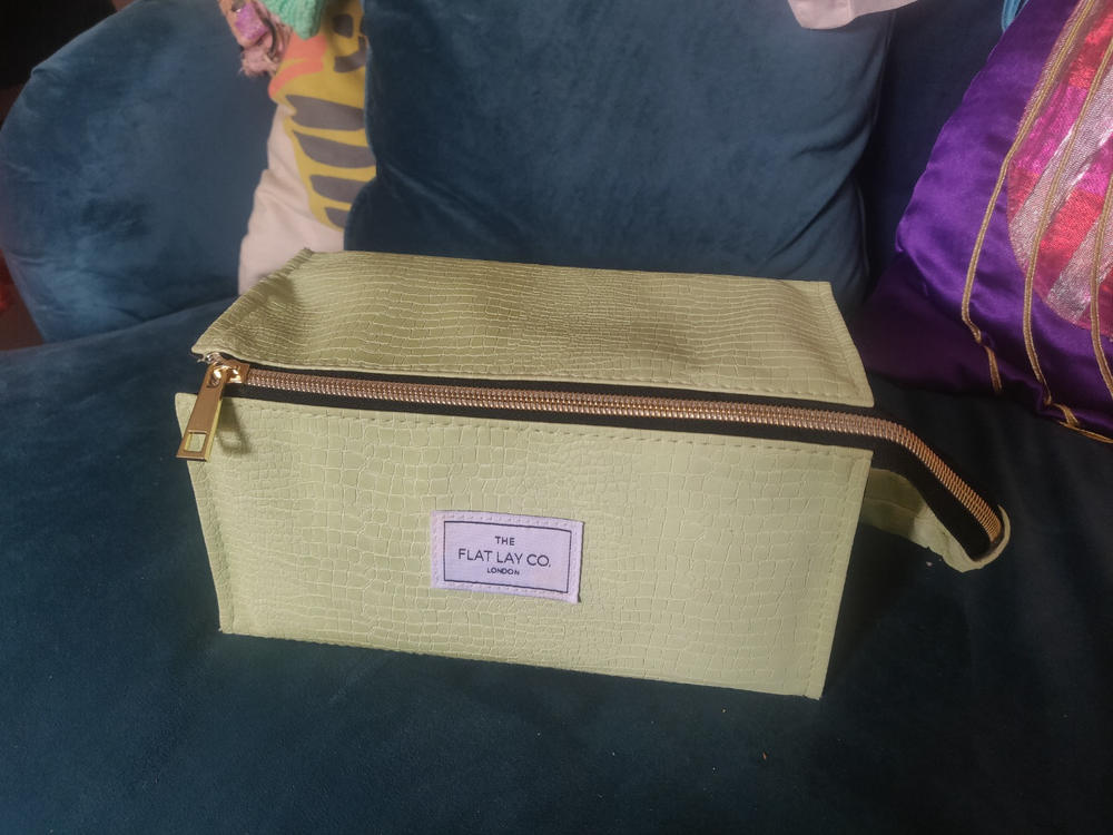 Green Croc Open Flat Makeup Box Bag and Tray - Customer Photo From Matilda Cannon-Shearer