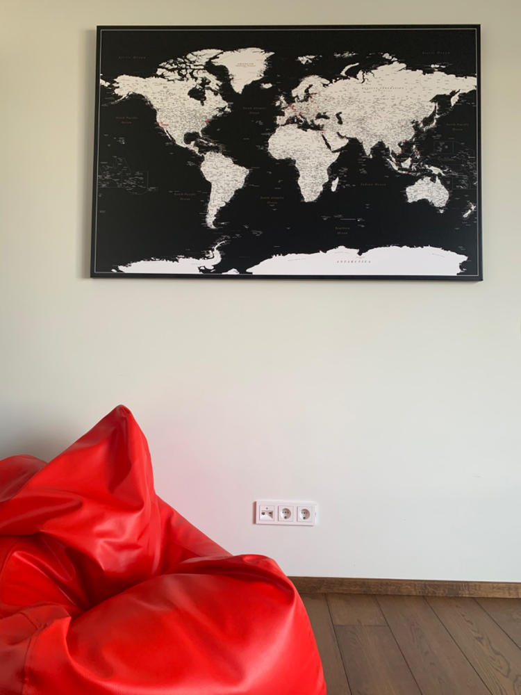 Pasaulio žemėlapis su smeigtukais - Modernus juodas (Detalus) - Didžiausias (150×100 cm) €197 - Customer Photo From GRETA SNIOKAITE