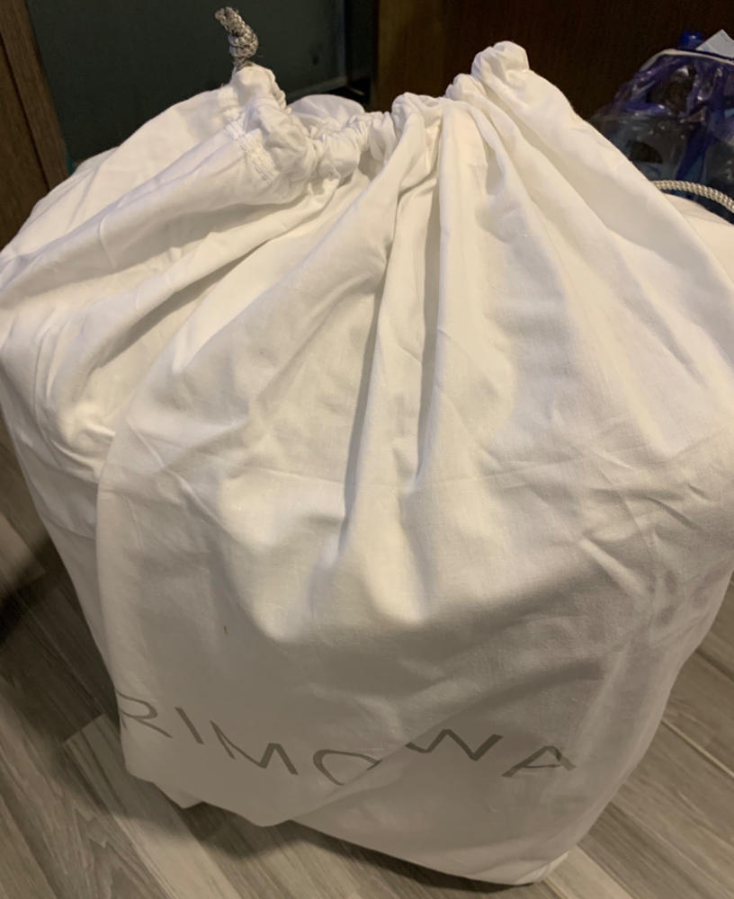 rimowa essential sleeve review