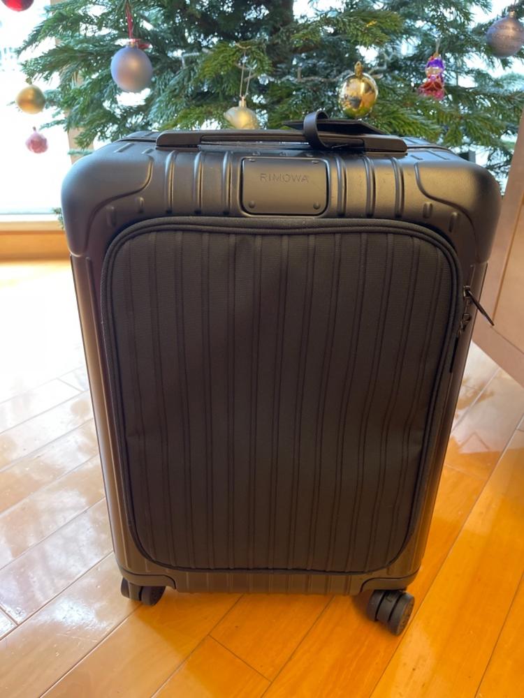 rimowa essential sleeve review