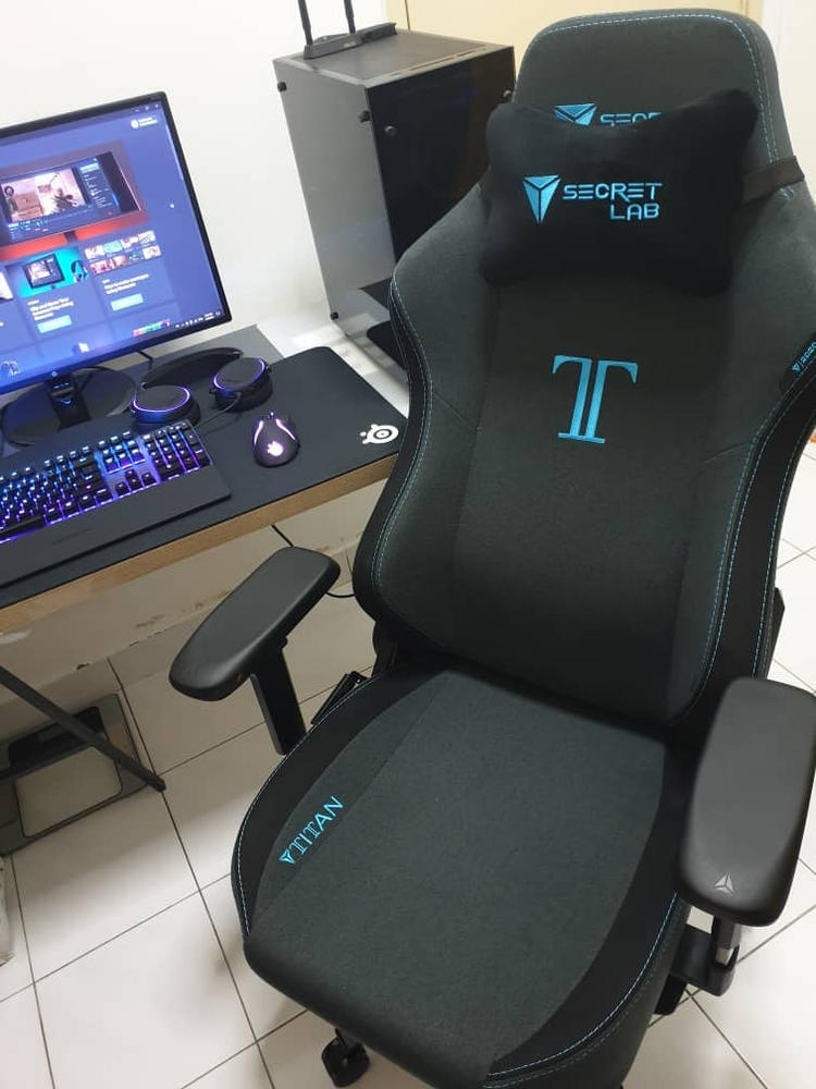 TITAN series gaming chairs Secretlab CA