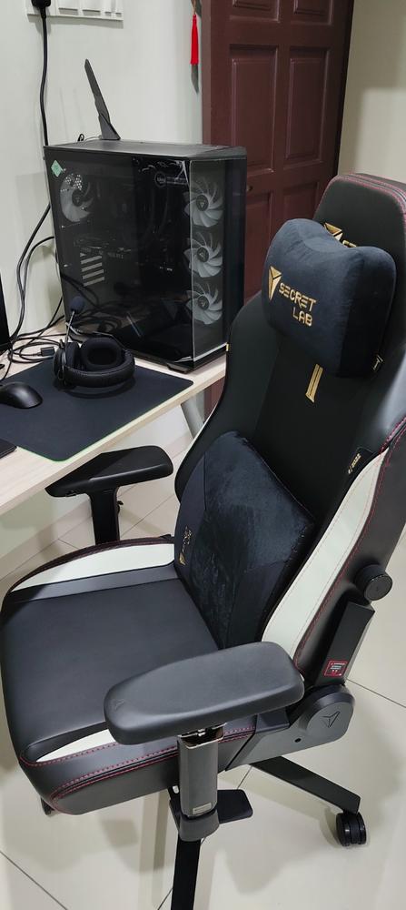 Secretlab TITAN Evo - Small - Secretlab NEO™ Hybrid Leatherette - Customer Photo From Ser Wee Tan