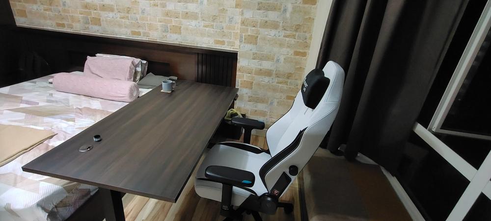 Secretlab TITAN Evo - Regular - SoftWeave® Plus Fabric (0107) - Customer Photo From Jia-Chenn Yeang