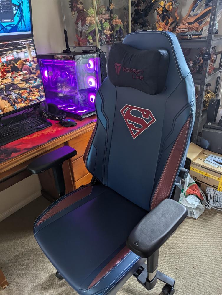 Secretlab TITAN Evo - Regular - Secretlab NEO™ Hybrid Leatherette - Customer Photo From Jamie Hudson