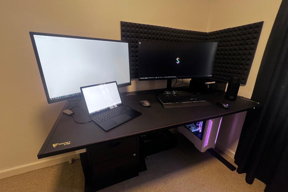 Secretlab MAGNUS Pro XL - Box 2 - Motorised Leg Columns (Plug Type I) - Customer Photo From JACK MILLER