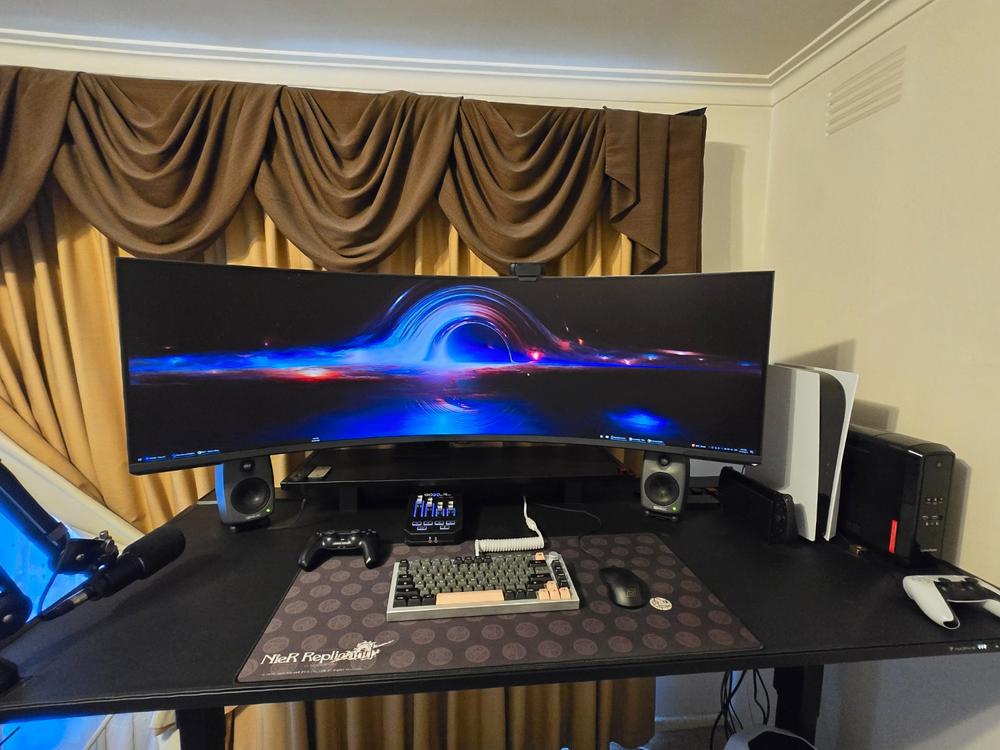 Secretlab MAGNUS Monitor Arm (Heavy Duty Edition) - Customer Photo From Eric Vuong