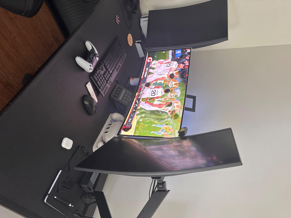 Secretlab MAGNUS Monitor Arm (Heavy Duty Edition) - Customer Photo From Cooper Birmingham