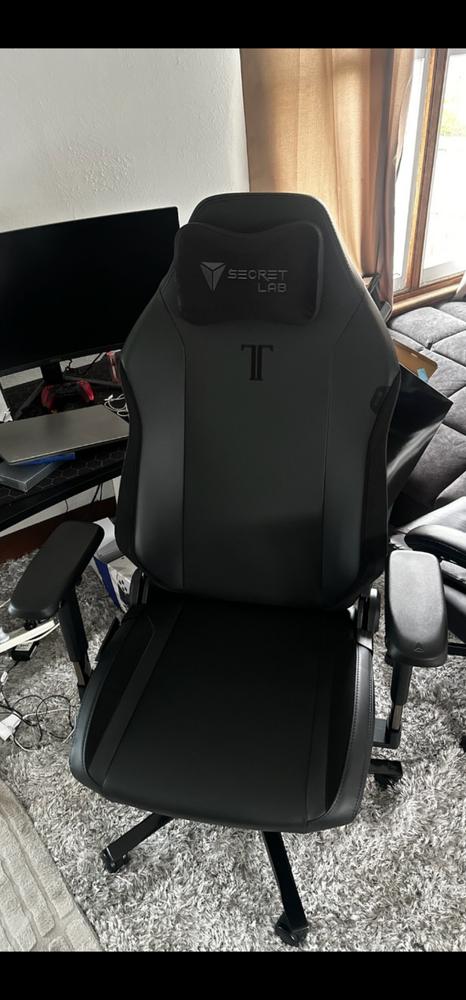 Secretlab TITAN Evo - XL - NEO Hybrid Leatherette (0108) - Customer Photo From Mikaela Oneal