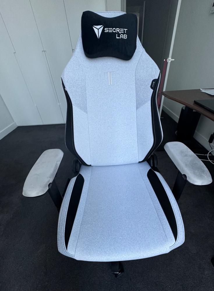 Secretlab TITAN Evo - Regular - SoftWeave® Plus Fabric (0107) - Customer Photo From Hani Habiba