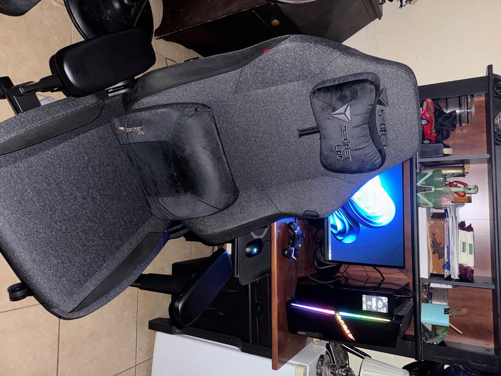 Secretlab TITAN Evo - XL - SoftWeave™ Plus Fabric (0108) - Customer Photo From Jake Elphick