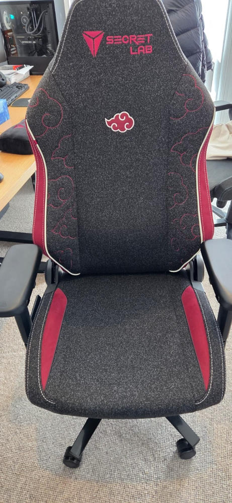 Secretlab Memory Foam Lumbar Pillow NARUTO Pakkun Edition - Customer Photo From Laura Leong