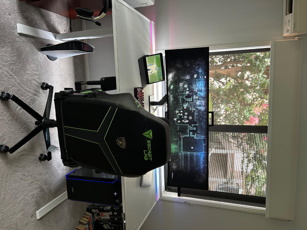 Secretlab Magnus Pro XL 1.7m Motorised Leg Columns (Type-I) - White - Box 2 - Customer Photo From Simon Pett