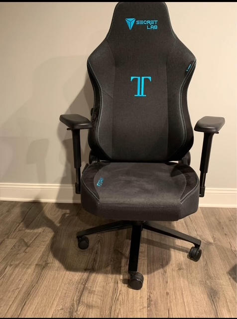 Secretlab TITAN 2020 SoftWeave™ - Customer Photo From John del Carmen