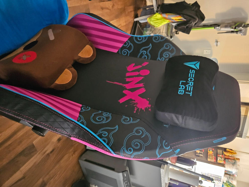Secretlab Memory Foam Lumbar Pillow League of Legends Edition