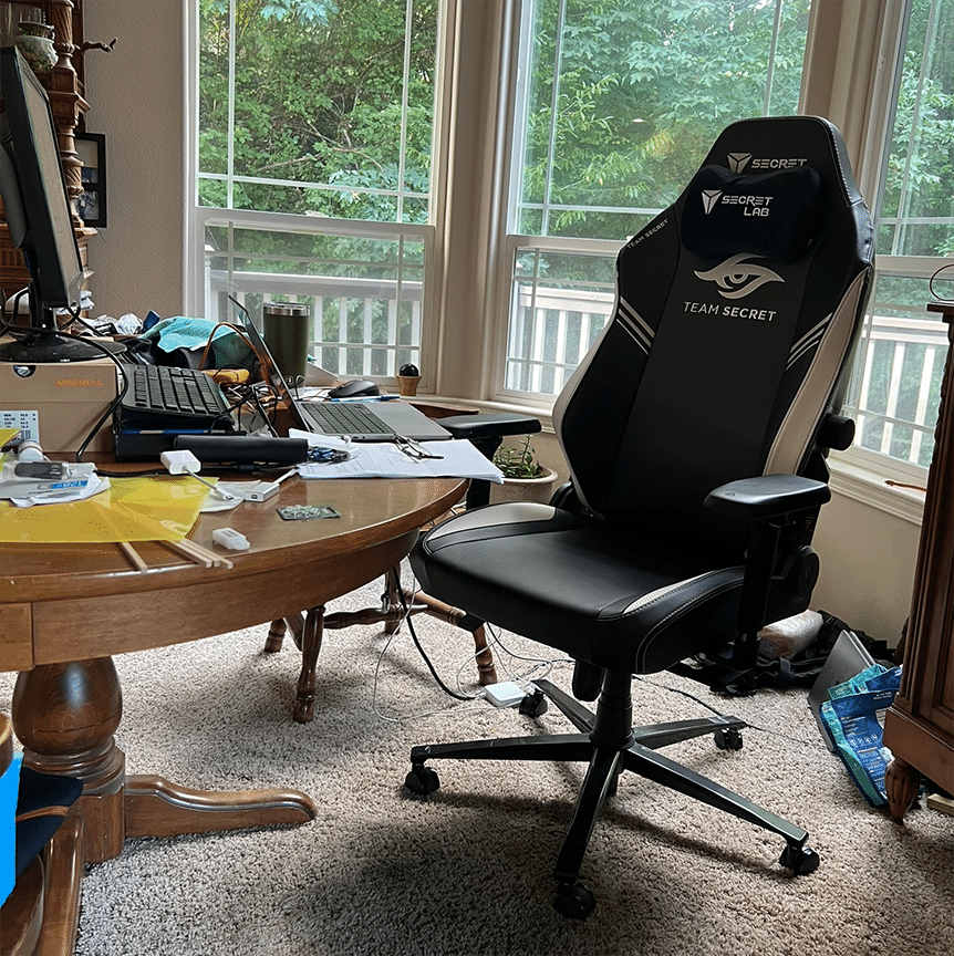 Secretlab TITAN Evo - XL - Secretlab NEO™ Hybrid Leatherette - Customer Photo From Randy Chesnut