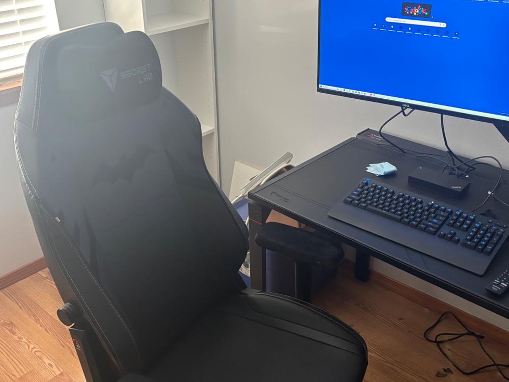 Secretlab TITAN Evo - XL - Secretlab NEO™ Hybrid Leatherette - Customer Photo From SEAN Holland