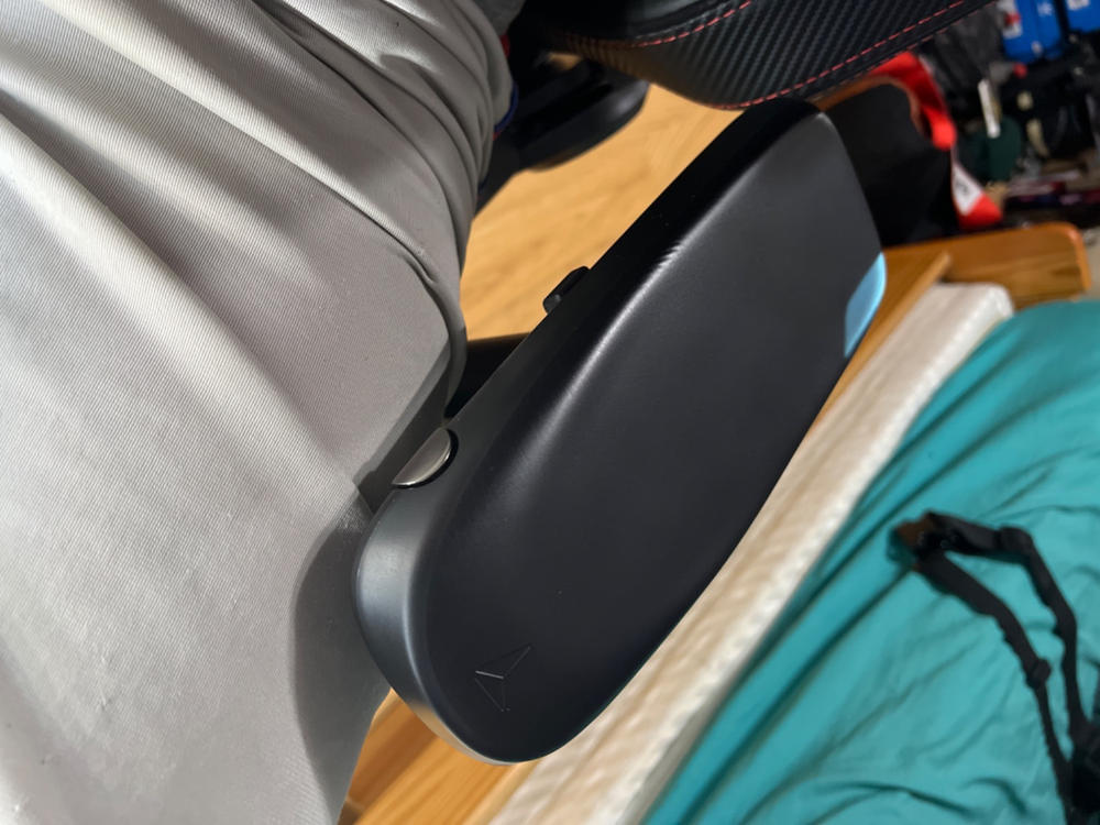 Secretlab Technogel Premium Armrest Top - Customer Photo From nick rodriguez