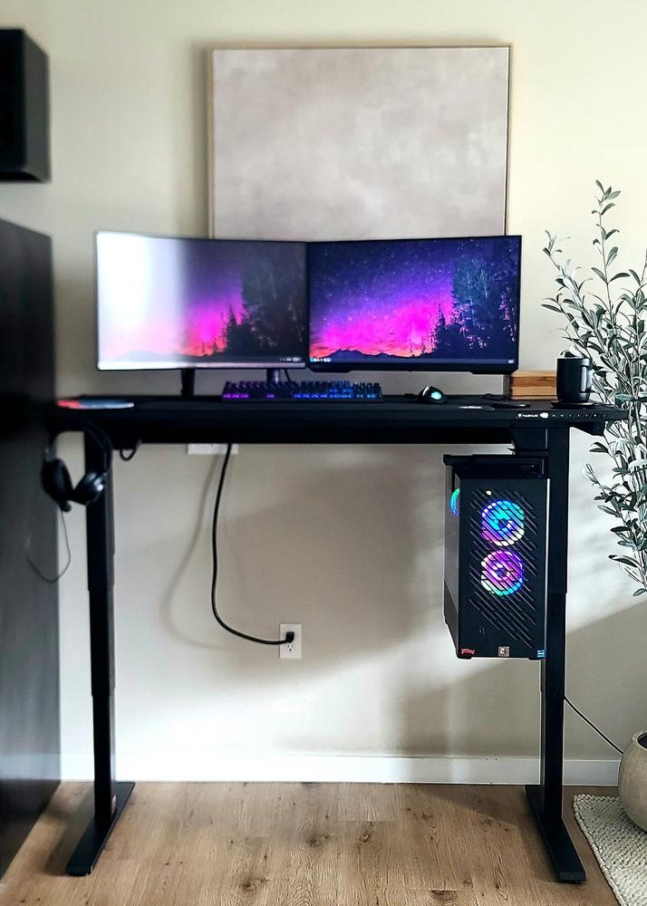 Secretlab MAGNUS Pro - Box 2 - Motorised Leg Columns (Plug Type B) - Customer Photo From Adam Thompson