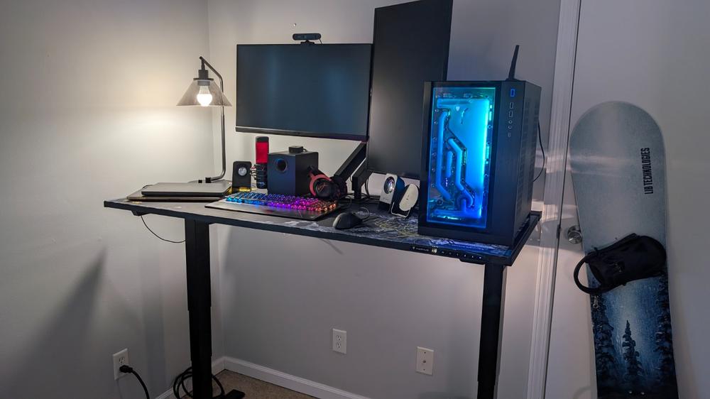 Secretlab MAGNUS Pro - Box 2 - Motorised Leg Columns (Plug Type B) - Customer Photo From Stephen El-Khatib