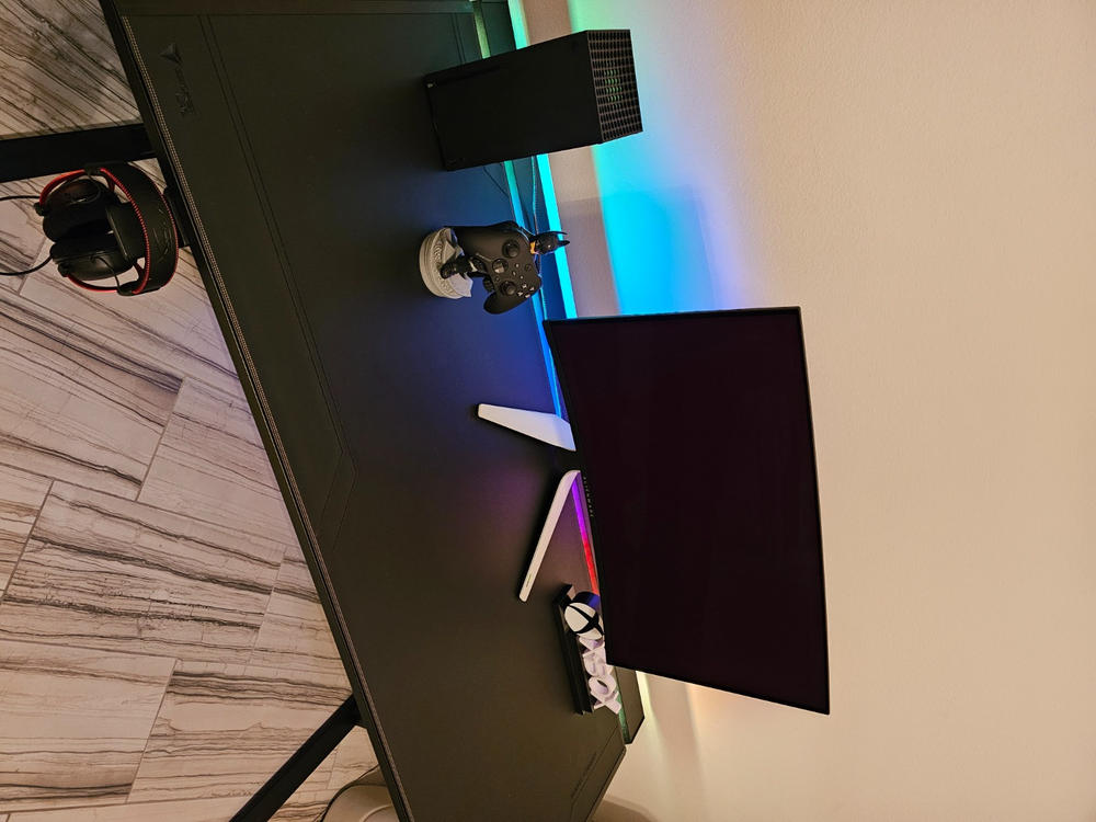 Secretlab MAGNUS Pro XL - Box 2 - Motorised Leg Columns (Plug Type B) - Customer Photo From David Morales