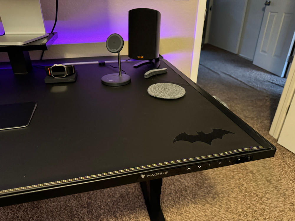 Secretlab MAGNUS Pro XL - Box 2 - Motorised Leg Columns (Plug Type B) - Customer Photo From Christopher Larry