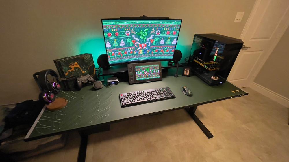 Secretlab MAGNUS Pro XL - Box 2 - Motorised Leg Columns (Plug Type B) - Customer Photo From Jorge Becerra