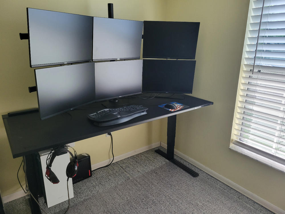 Secretlab MAGNUS Pro XL - Box 2 - Motorised Leg Columns (Plug Type B) - Customer Photo From John Jones