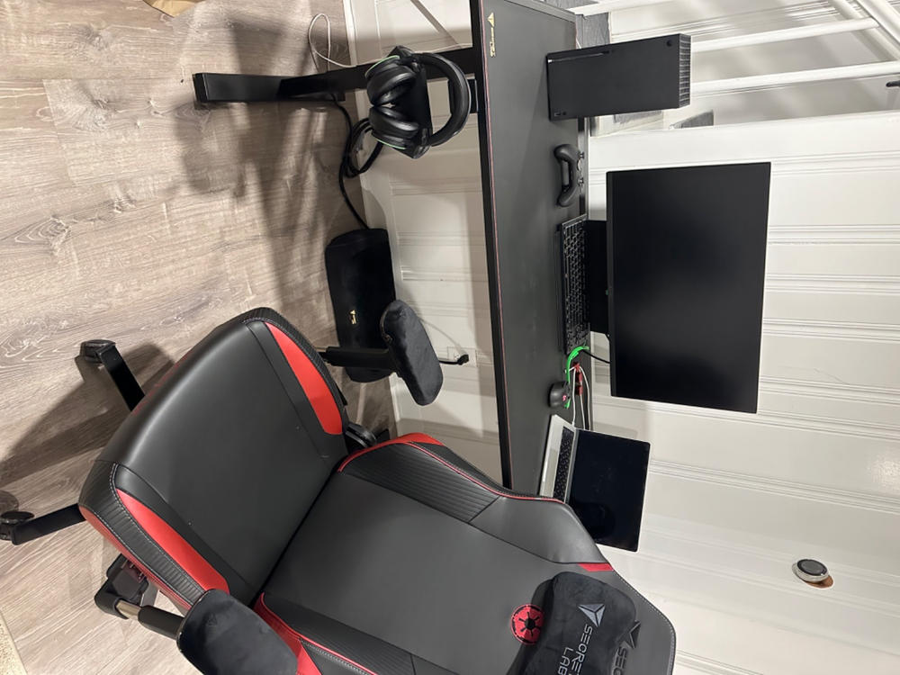 Secretlab Premium Footrest (PlushCell™ Memory Foam) - Customer Photo From Philip Donlon