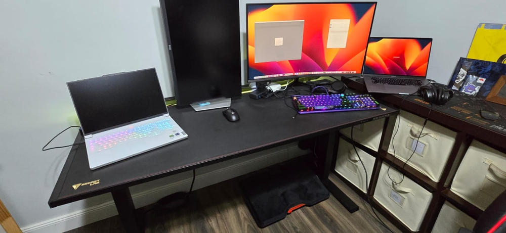 Secretlab Professional Footrest (CloudSwap™ Technology) - Customer Photo From Javier Bovio