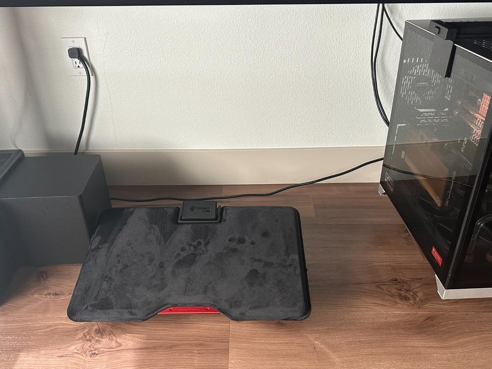 Secretlab Professional Footrest (CloudSwap™ Technology) - Customer Photo From ANDREW SUN